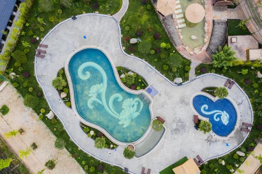 【大理地热国】人均100多，吃喝玩乐住嗨一天！（含住宿+自助早餐+户外温泉+景区内免费电瓶车接送） 商品图0