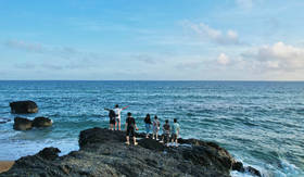  海南客照丨“去20℃的海南，冲浪、看海、谈恋爱” 