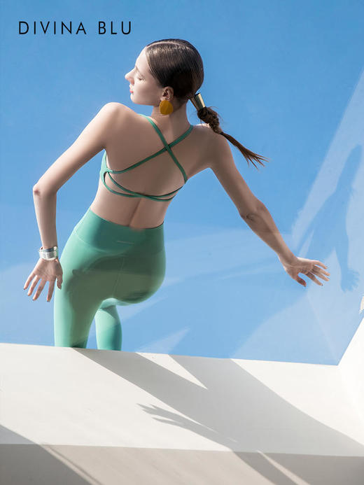 DIVINABLU巴黎系列裸感运动内衣带胸垫双交叉带美背短款瑜伽背心巴黎裸感文胸01 商品图5