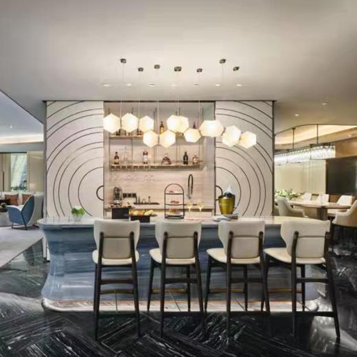 【深坑酒店】洲际主席豪华套房入住1晚+双人早餐客房送餐+礼遇+红酒1瓶+迷你吧+豪华轿车接送往返虹桥机场+渔火餐厅双人晚餐+双人SPA1次（需提前预约）+视酒店客情而定延迟退房至下午4点 商品图2