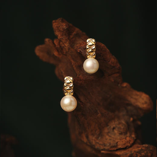 【七天耳钉不重样，一对不到40元】Manreya玛芮雅“都市精英七天&五天珍珠耳钉”丨女神精英必备，天然淡水珍珠，18k注金材质，S925银针 商品图3