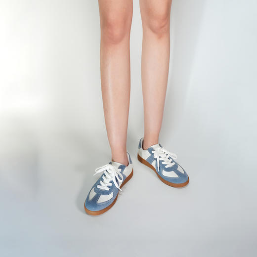 【23年春季新款】德训女鞋透气运动鞋舒适百搭轻便休闲鞋女56121 商品图2