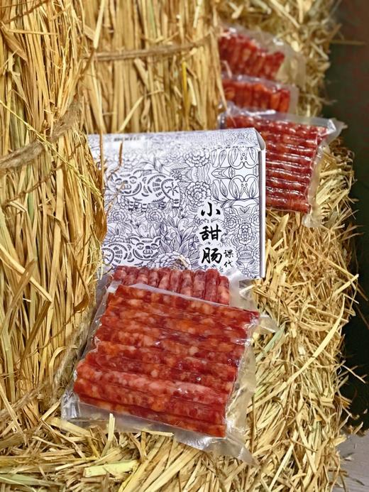 有花有肉，有甜肠！【云南玫瑰小甜肠】红润油亮 肥瘦均匀 云南黑土猪肉+重瓣红玫瑰 又甜又香 堪称小甜肠课代表！ 惊艳你的味蕾～ 商品图8