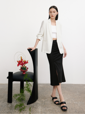 MM麦檬商城同款2023春醋酸白色时尚通勤百搭西装外套女5E3111031