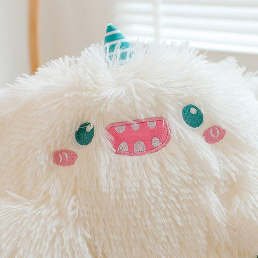 【萌宠小怪兽抱枕】可爱长毛小怪兽毛绒玩具 卡通大眼怪长毛公仔 小红书同款玩偶陪伴好礼物 商品图3