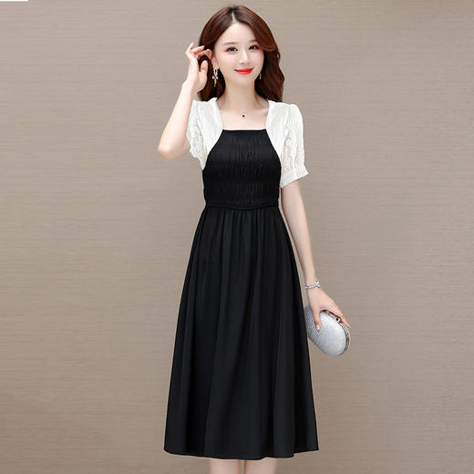 QYM 23A1629-L简约时尚方领气质拼接大摆A字裙 商品图1