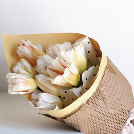 用鲜花写一首春天的诗 商品图0