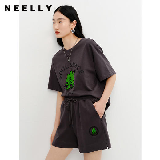 NEELLY纳俪短袖圆领字母印花T恤女宽松休闲上衣时尚套餐短裤夏季N23041z01013 商品图3