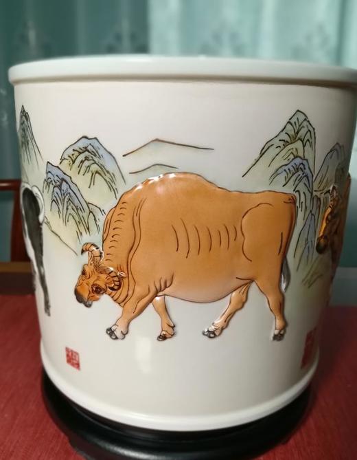 五牛图大师祥瑞尊 商品图0