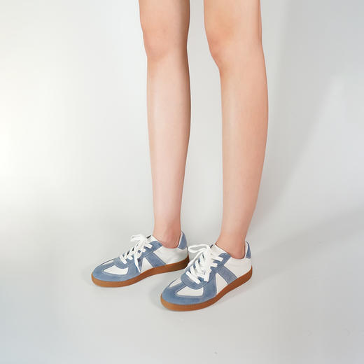 【23年春季新款】德训女鞋透气运动鞋舒适百搭轻便休闲鞋女56121 商品图0