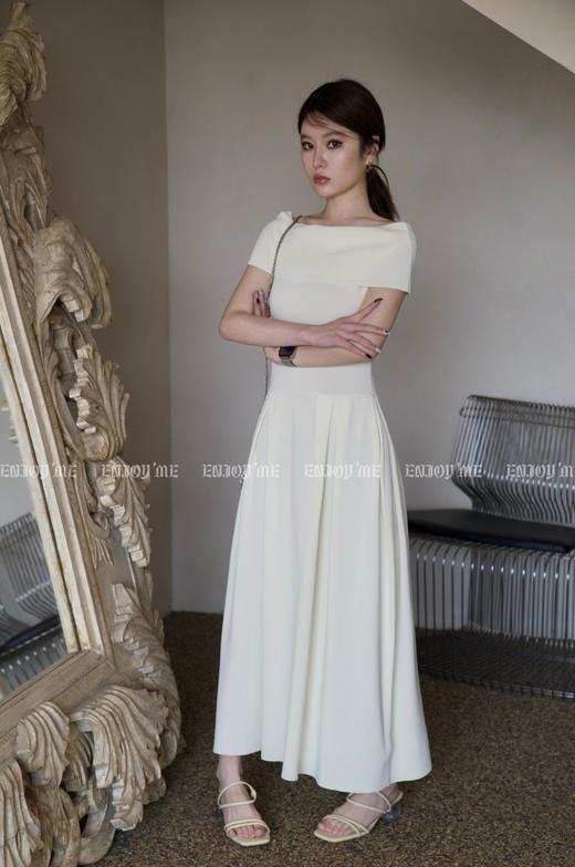 【门店同款】2023年春季复古法式一字肩连衣裙 150357435 商品图11