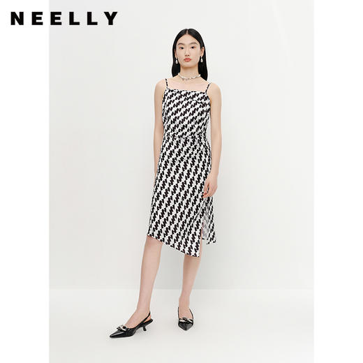 NEELLY纳俪连衣裙女中长款吊带A字裙褶皱收腰显瘦下开叉裙子时尚N23041Y01020 商品图1