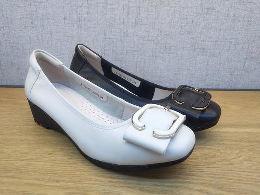 2021春季豪行新款舒适休闲女鞋21190133套脚浅口工装鞋正品皮鞋 商品图0