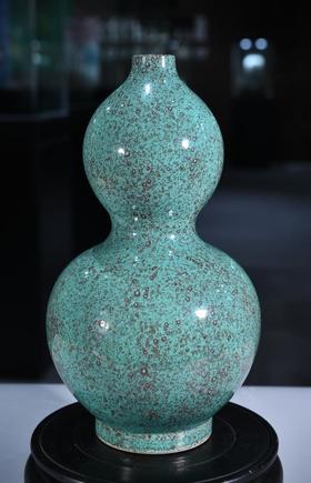 炉钧釉葫芦瓶