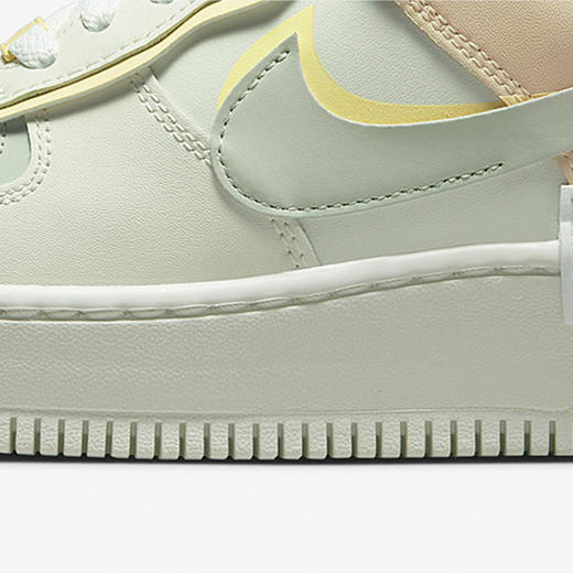 Nike/耐克AF1空军一号女低帮运动休闲板鞋DR7883-101 商品图1