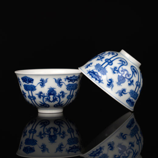 青花缠枝花果纹杯 商品图3