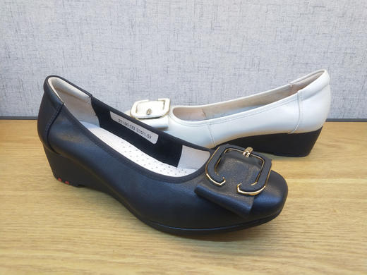 2021春季豪行新款舒适休闲女鞋21190133套脚浅口工装鞋正品皮鞋 商品图3