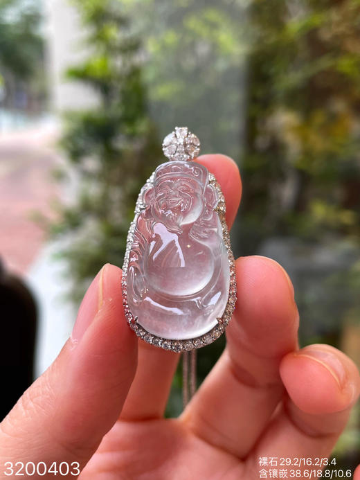 3200403，玻璃财神爷吊坠。具体价格微信咨询 商品图1