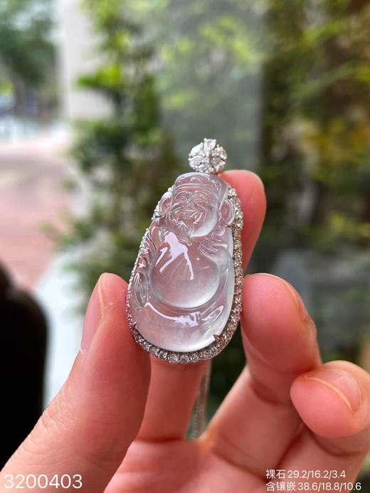 3200403，玻璃财神爷吊坠。具体价格微信咨询 商品图2