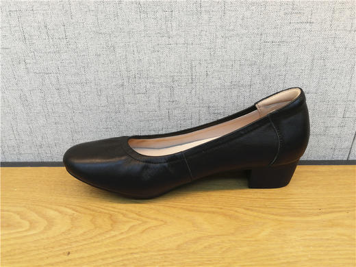 2021豪行春秋新款21167801真皮浅口休闲中跟女鞋单鞋皮鞋专柜正品 商品图1