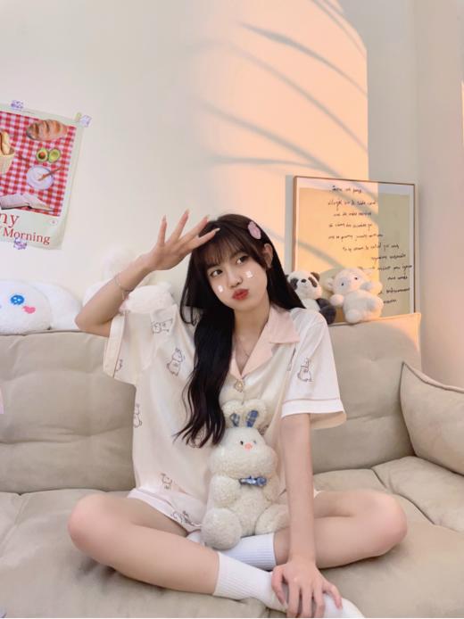 【翻领冰雪丝三件套家居服】三件套组合：长裤+短裤+短袖上衣，灵活穿搭 商品图1