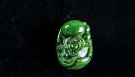 吉祥天地 碧玉把件