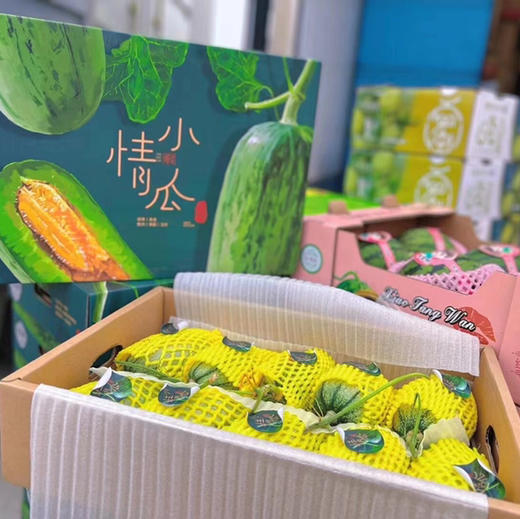 🍃小情瓜蜜瓜，绿蒂‮肉脆‬‎，‮皮青‬‎黄‮囊‬‎，一口下去满口蜜汁💦‮甜脆‬‎爽口，舌尖流‮～蜜‬‎ 现在的水果，真的太‮了会‬‎！高级嘴闭眼入！ 商品图0