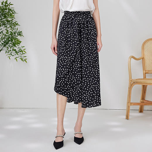 EITIE爱特爱夏新款时尚复古黑色长裙显瘦不规则高腰波点半身裙B2306104 商品图2