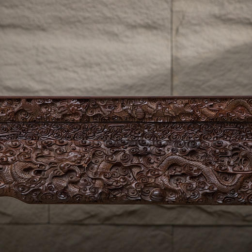 二十世纪 紫檀束腰三弯腿满雕云龙纹大画桌 商品图1