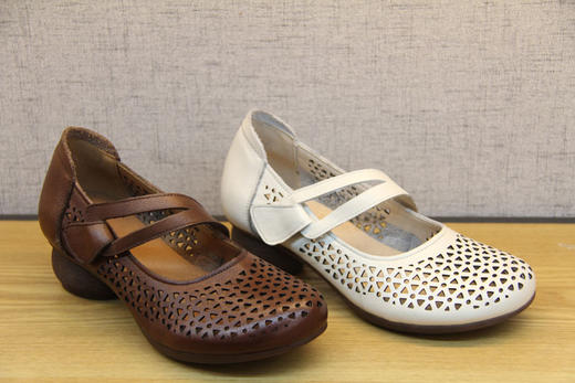 豪女夏包邮纯色行款21292109中跟真皮软底冲孔鞋皮鞋女凉鞋洞洞鞋 商品图2