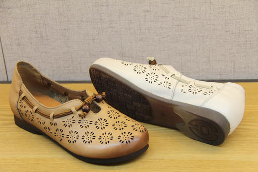 豪行女鞋21292351妈妈鞋凉鞋真皮软底舒适镂空一脚蹬女鞋透气冲孔 商品图6