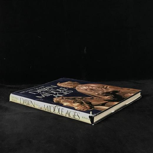 中世纪的黎明 约200余幅插图 精装大16开 商品图1