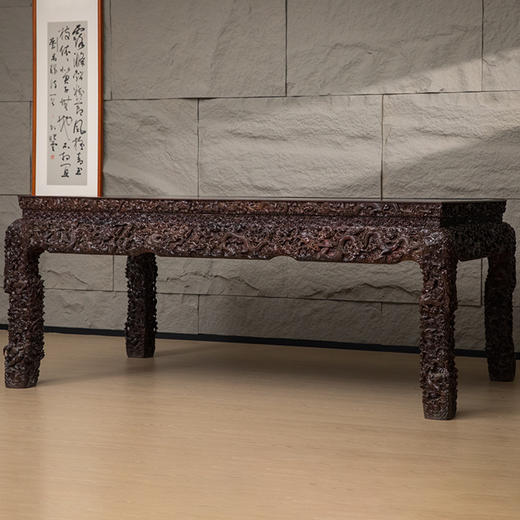 二十世纪 紫檀束腰三弯腿满雕云龙纹大画桌 商品图4