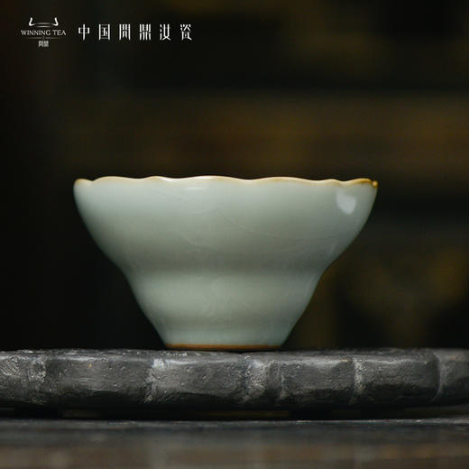 问鼎汝瓷鼎峰系列天青老款花口杯 商品图0
