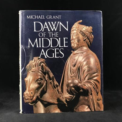 中世纪的黎明 约200余幅插图 精装大16开 商品图0