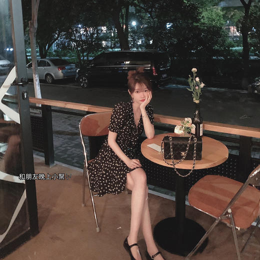 XS码 金蘑菇菇 法式裙裙 荷叶摆v领碎花连衣裙 商品图0