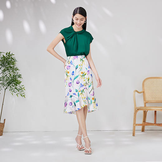 EITIE爱特爱夏季新款时尚洋气纯色设计感小上衣女7013714 商品图7