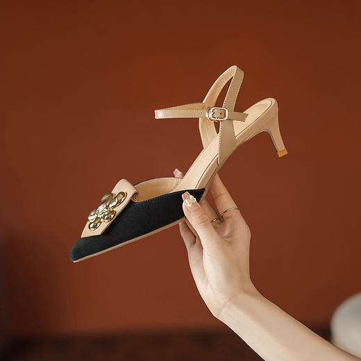 法式小香风，一字带包头凉鞋LCC-C9103 商品图1