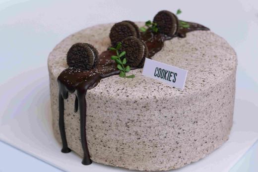 白巧克力奥利奥 一百星推荐 有白巧克力的滑 奥利奥的香 少许咖啡液勾出了儿时太妃糖的味道 大小朋友绝对都喜欢！ 欢迎提前预定，当日订单或加急请拍下备注，我们会与您联系 商品图0