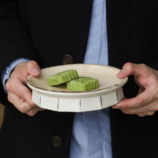 中国 钟友健  陶器 圆盘 高足盘 豆皿 壶承 开片纹 商品图3