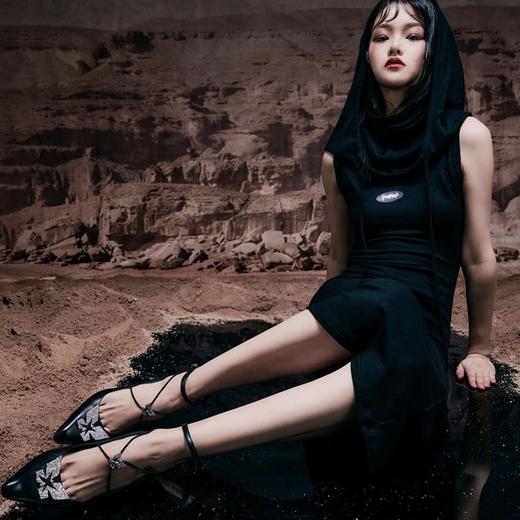 机械蝴蝶细带高跟单鞋 商品图1