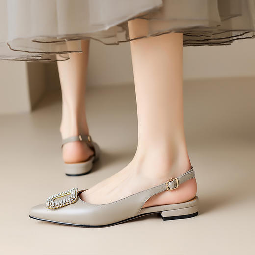优雅法式，混种羊皮尖头金属装饰后空凉鞋YCJX-HL-1382 商品图7