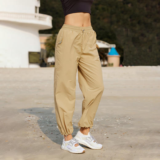 【户外防水面料】宽松轻薄运动休闲长裤-腰口抽绳 脚口束口 商品图3