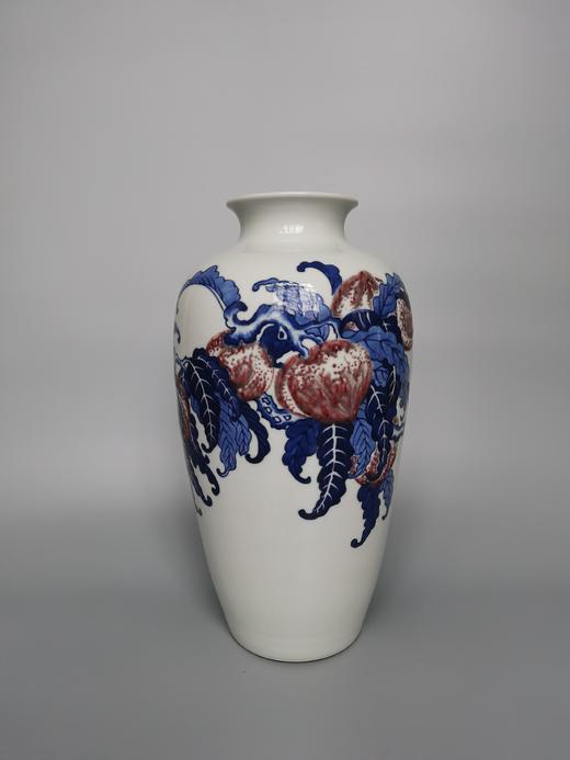 青花釉里红九桃梅瓶 商品图0