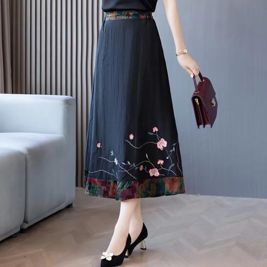 A9066半身裙2023夏季新款中式国风刺绣妈妈洋气真丝中长裙 商品图2