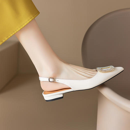 优雅法式，混种羊皮尖头金属装饰后空凉鞋YCJX-HL-1382 商品图1