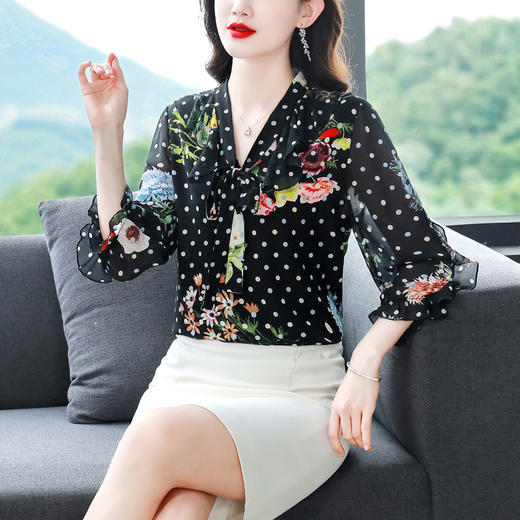 KQLE216N3786漂亮时尚的衬衫女雪纺衫印花飘带七分袖花色气质甜美别致法式上衣 商品图0
