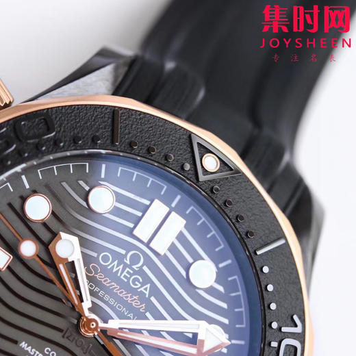 墨黑海马 桀骜登场 欧米茄OR新品海马300系列 陶瓷海马 男士机械腕表 商品图4