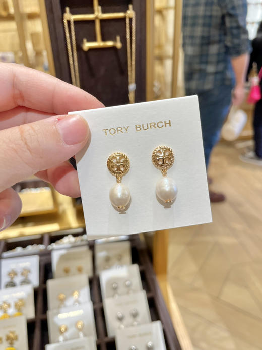 Tory burch/ TB 2023 春款 在逃公主 系列  珍珠水滴💧泪珠耳钉 商品图2