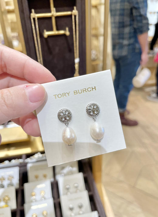 Tory burch/ TB 2023 春款 在逃公主 系列  珍珠水滴💧泪珠耳钉 商品图3